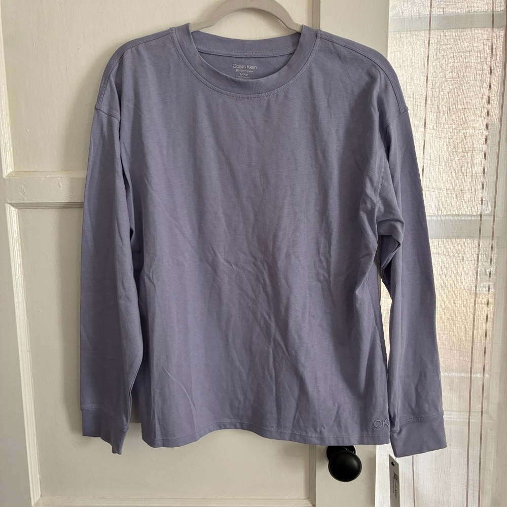 NWT Calvin Klein Performance Long Sleeve Shirt 💜